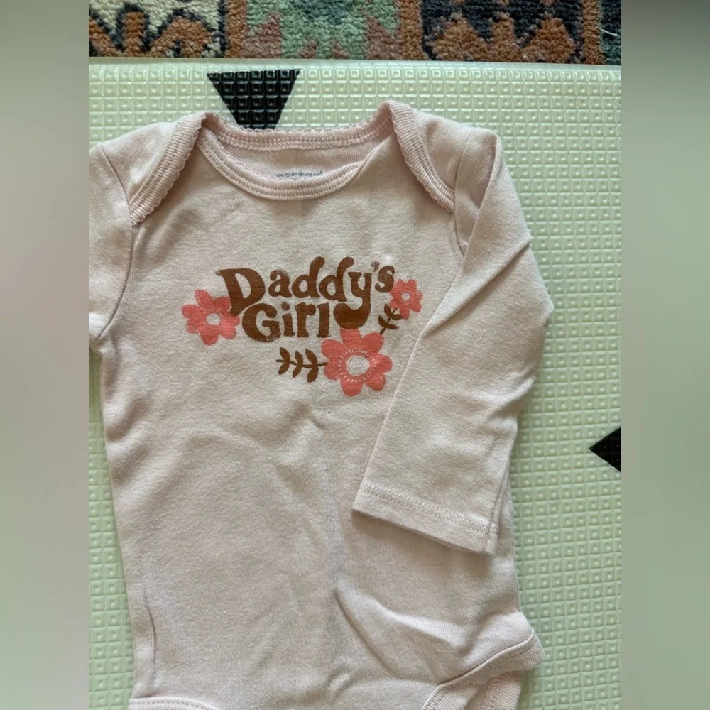 Carter’s|Baby girl light Pink long sleeve bodysuit “Daddy's Girl' boho retro•3M